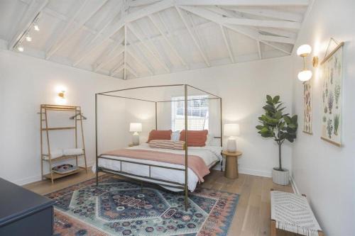 Eastwood Apartment | Bao Haus