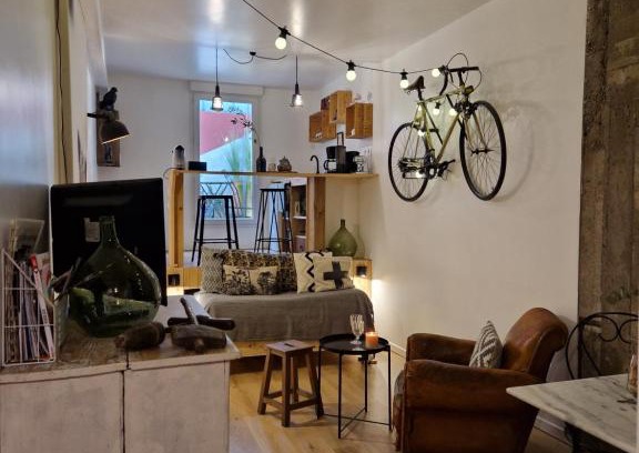 Talence Apartment | Baptiste le caviste