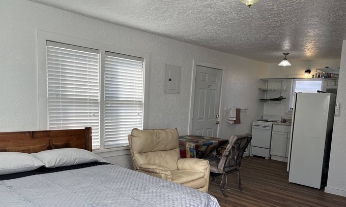 Dumas Apartment | Barbeque, Patio, Covered Parking, Pet Friendly,5 min from Airport & courtesy car