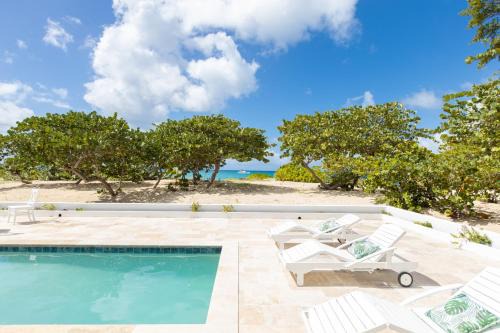 Plum Bay House | Barefoot Beach Bungalow