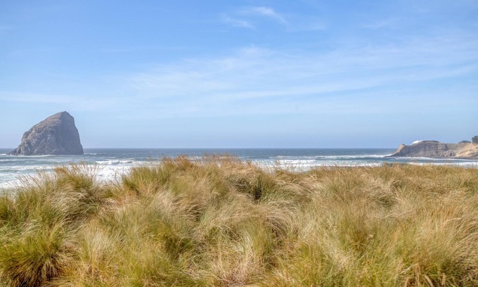 Kiwanda Shores Condo | Barefoot Beach House