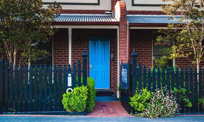 Castlemaine House | Barkers Run Terrace, Immaculately appointed, award winning and luxurious home, minutes from the cent.