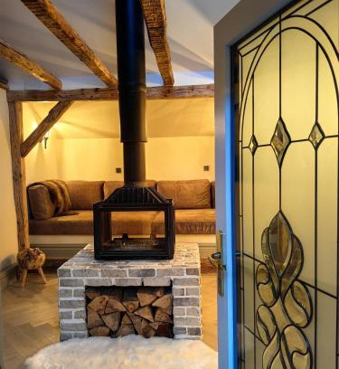 Piatra Neamt House | Barlogul Ursilor Ciubar&BBQ