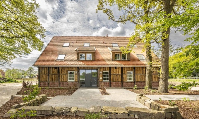 Nordhorn Apartment | Barn loft with parking space - quiet & close to the city