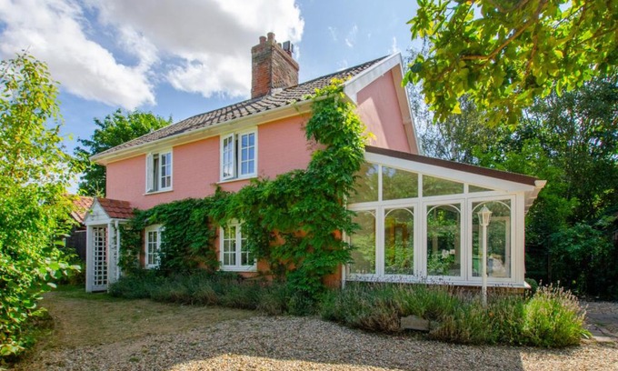 Yoxford House | Barn Meadow Cottage