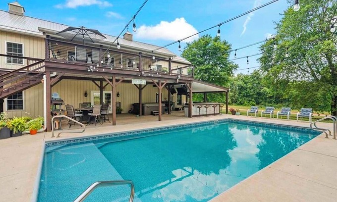 North Terre Haute House | Barndominium! Pool, HotTub, Slide, Mini B-Ball Court/Nerf Arena, Theater, 2 Bars