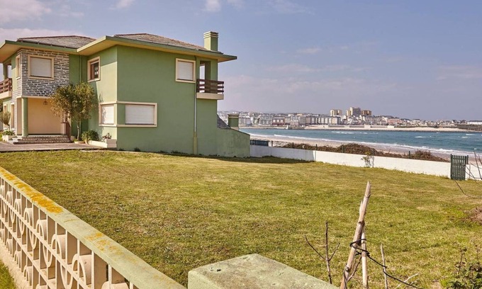 Barreiros House | Barreiros. House - Villa in 1st line of beach - Playa de Altar.