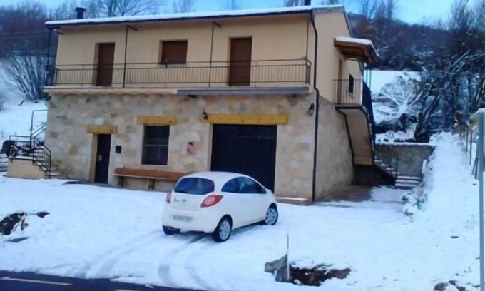 Navalperal de Tormes Cabin | Barrial II for 4 people