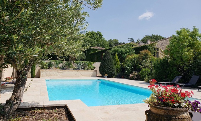 Aix-en-Provence House | Bastide 18th century, 190 m2, heated pool/jacuzzi