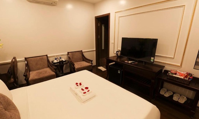 Ha Dong Hotel | Bay Luxury - Royal Văn Phú Hotel
