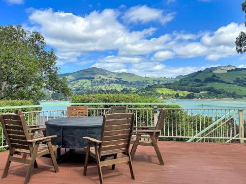 Duvauchelle House | Bay View Family Retreat