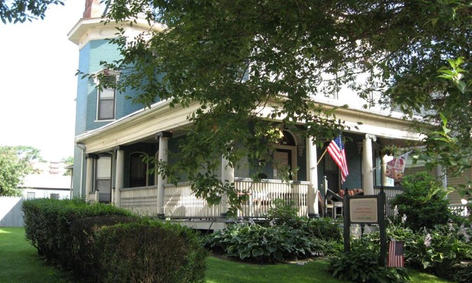 Steubenville Bed & Breakfast | Bayberry House Bed and Breakfast