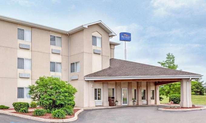 Howell Hotel | Baymont by Wyndham Howell/Brighton
