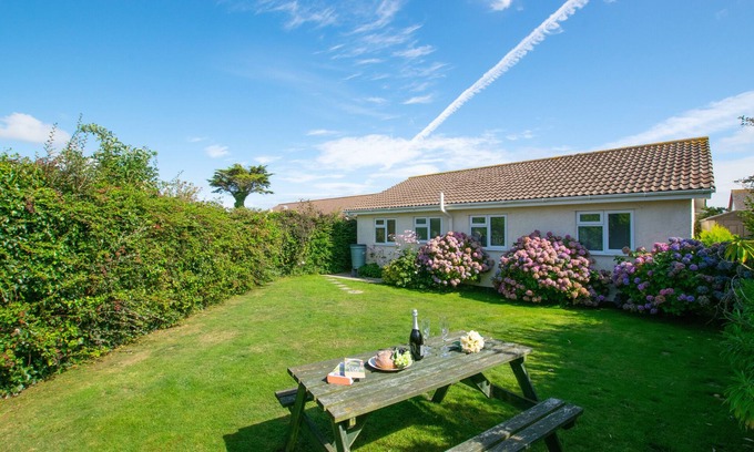 Padstow House | Bays Reach - Three Bedroom House, Sleeps 6