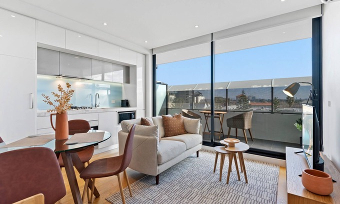 Port Melbourne Apartment | Bayside Apartment Living Close to the Beach