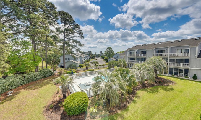 Little River Apartment | Baytree Golf Colony Studio ~ 5 Mi to Beach!