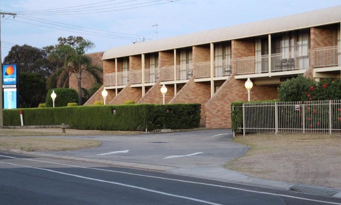 Capel Sound Hotel | Bayview Motel Rosebud/Rye