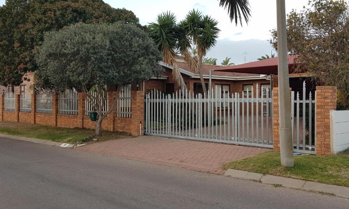 Hartenbos Apartment | Bayview Selfcatering Apartment