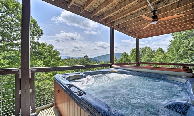 Franklin Cabin | BBQ Ready: Secluded Franklin Getaway w/Rec Room