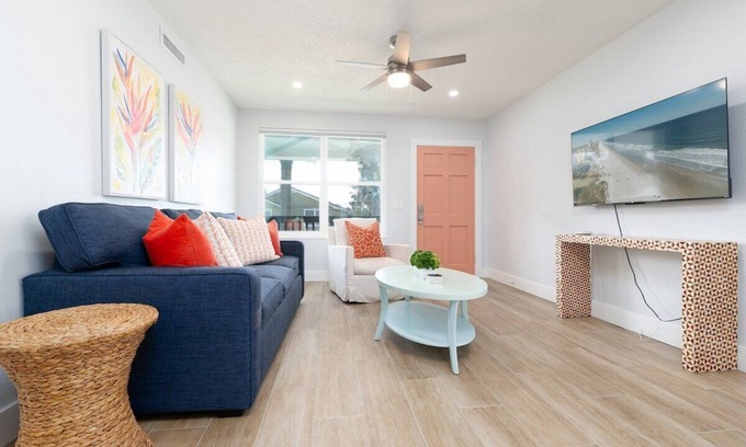 Neptune Beach House | Be A Nomad | Margaret House | 2blks from the Bch