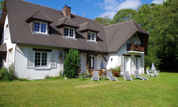 Villedieu-les-Poeles-Rouffigny House | Bed and Breakfast Saultchevreuil