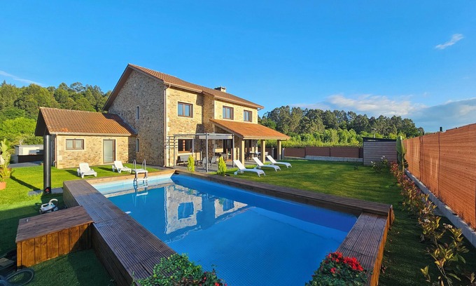 Mino Villa | BEACH AND NATURE HOUSE 20 MINUTES AWAY FROM LA CORUÑA