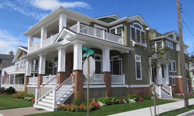 Gold Coast Condo | Beach Block Ocean City 5-room apartment, newly built in desired Goldcoast