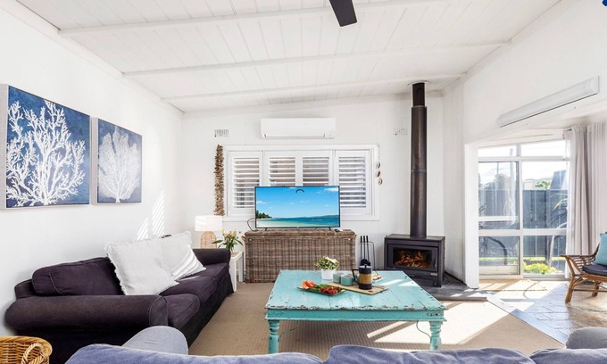 Corlette House | Beach Bungalow – Stay 3, Pay 2!