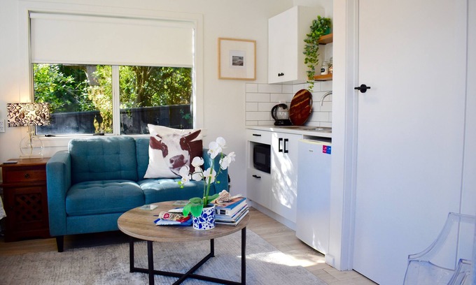 Paraparaumu Beach House | Beach, Cafes, Golf, Sun & Privacy at Paraparaumu Beachside Studio w sea view