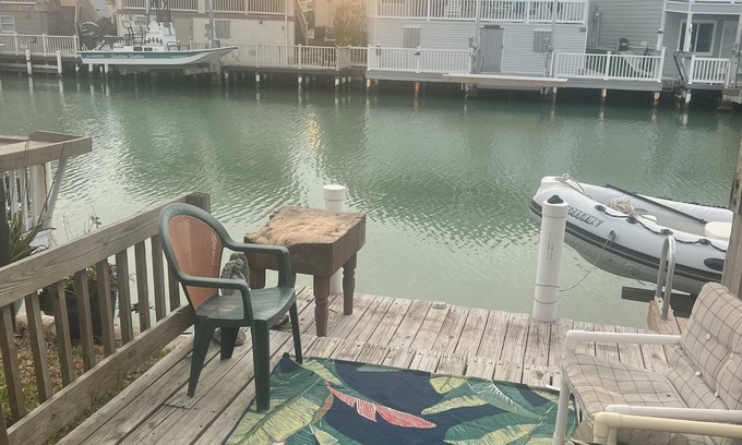 Port Isabel Cottage | beach camp.Charming 2-bedroom cottage with WiFi, AC in fabulous Port Isabel