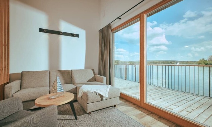 Steinberg am See Apartment | Beach chalet with whirlpool