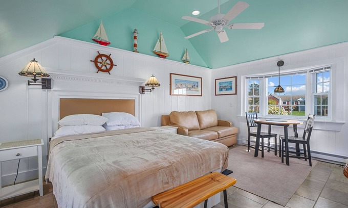 Yarmouth Cottage | Beach Cottage – Cozy Studio Retreat Steps from Nantucket Sound