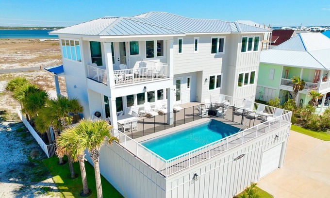 Navarre Beach House | Beach Country 7 BR/7.5 House w/Heated Pool