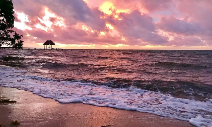 Plantation House | BEACH-FRONT Cabanas SLEEPS 4 in Plantation
