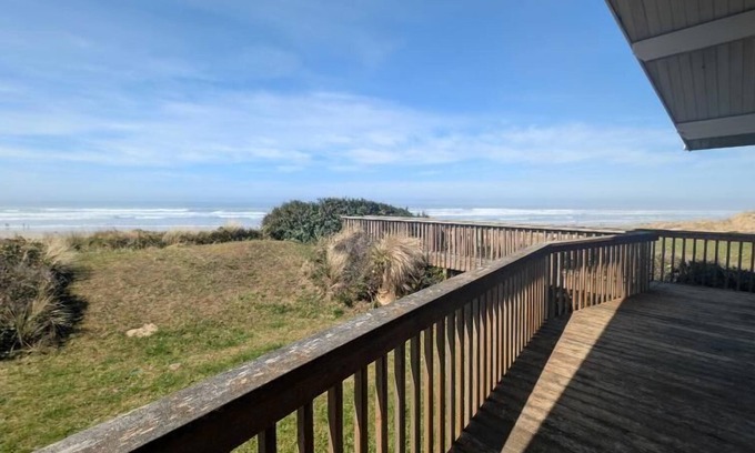 Florence House | Beach Front, Dog Friendly, 2 Bd, 2 Bath stunning views