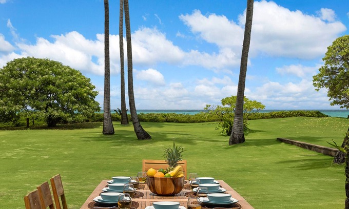 Kalama Tract House | Beach Front Kailua - Special Rates for Select Dates - Book Now Online!