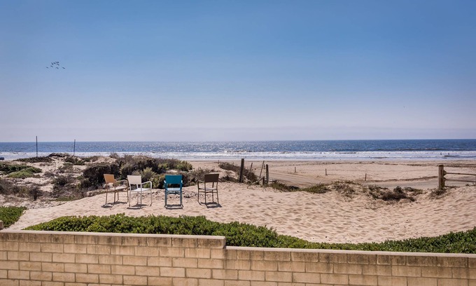Oceano Condo | Beach front luxury apartment
