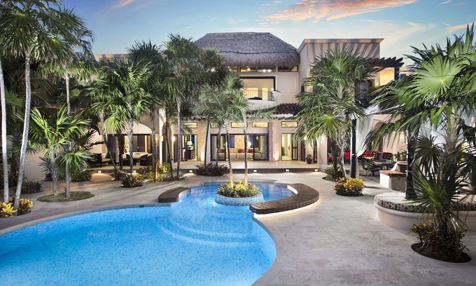 Soliman Bay Villa | Beach Front Luxury Villa includes Chef, Bartender and Staff - Sept/Oct Discount