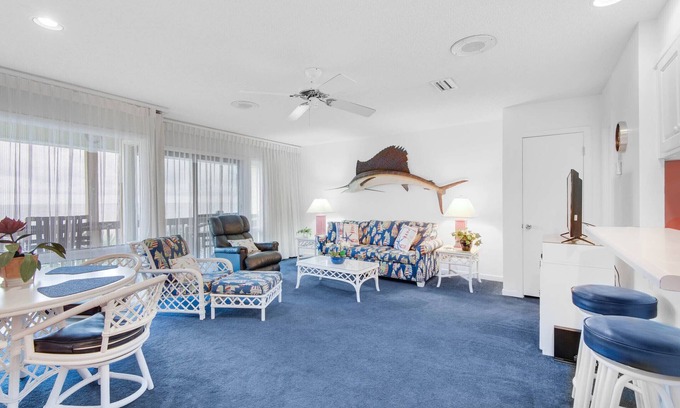 Fort Bay Condo | ☀️Beach Front-Pool + HotTub-Latitude 29 #10☀️
