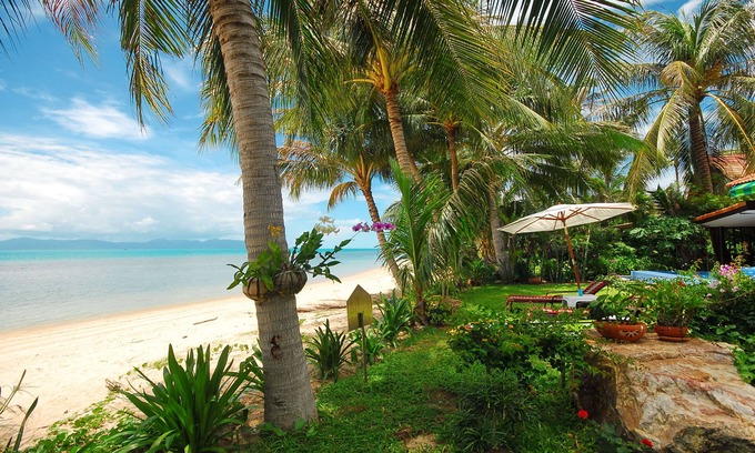 Bang Po Villa | Beach Front Villa with private pool
