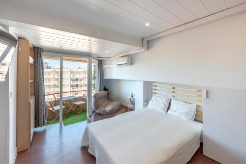 La Pineda Apartment | Beach & Fun: Cozy Studio