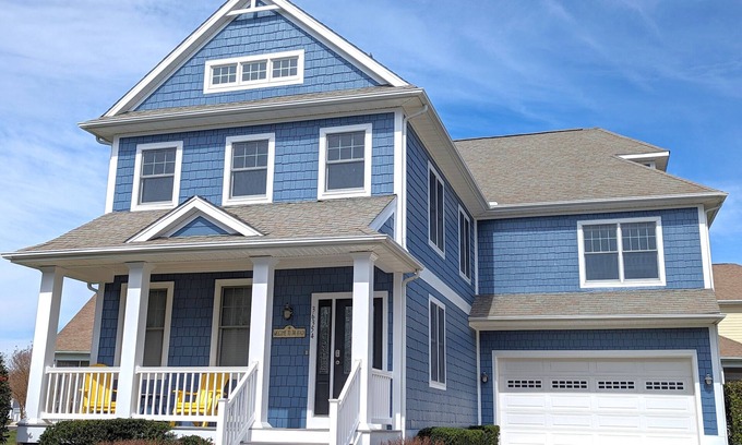 The Commons House | Beach & Golf Vacation at Bayside - Pet Friendly - Indoor & Outdoor Pool
