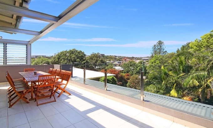 Terrigal Apartment | BEACH HAVEN | Close to beach , WIFI | Accom Holidays