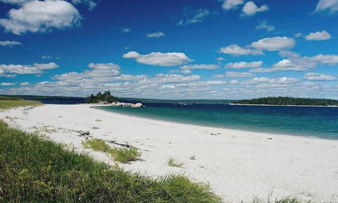 Port Mouton Cottage | BEACH HEAVEN modern Holiday Home - white sandy beach; 2 saunas; pet-friendly;n