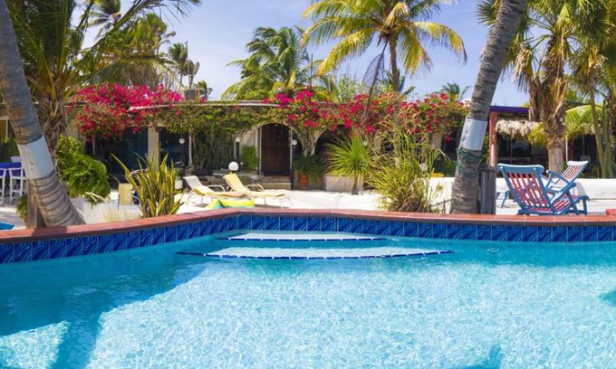 Malmok Apartment | Beach House Aruba Apartments