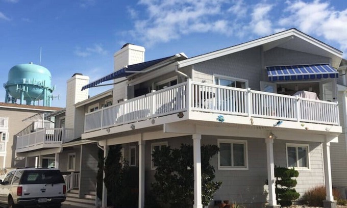 Townsend's Inlet House | Beach house . Families and pet friendly. 217 82nd Street South