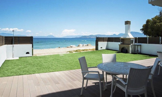 Kiato Villa | Beach house in Kiato