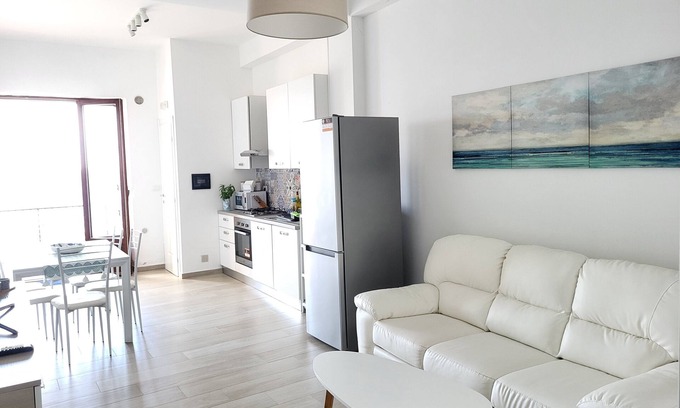 Cannittello House | Beach house over the sand with an amazing view of Sicily