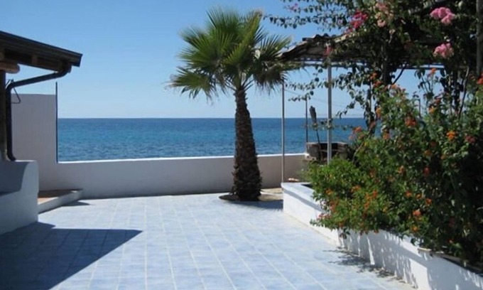 Galliciano House | Beach House Undiscovered Paradise
