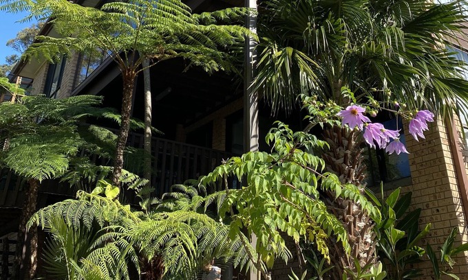 Moruya Heads House | Beach House - Walk to the Water - Kayaks +Toys